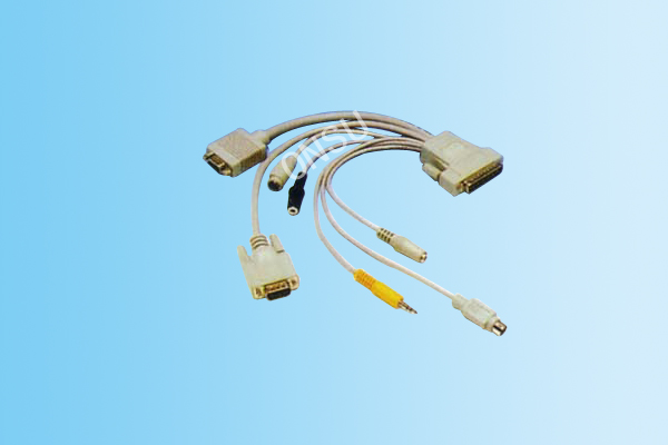 MULTI  MEDIA  CABLE-17